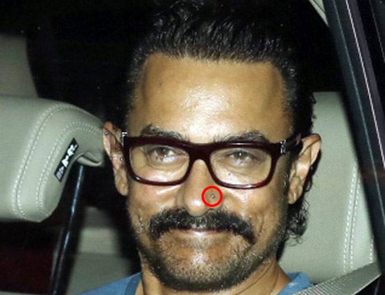 नोज पिन पहने आमिर दिखे सलमान खान के घर के पास...