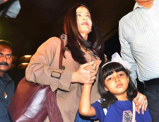 ‪‪Cannes 2017: ऐश्वर्या-आराध्या को एयरपोर्ट छोड़ने आए अभिषेक