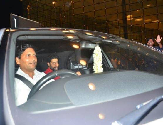 ‪‪Cannes 2017: ऐश्वर्या-आराध्या को एयरपोर्ट छोड़ने आए अभिषेक