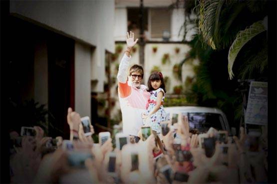 दादा के साथ फैंस से मिलीं आराध्या, बाद में बताया थोड़ी डरी हुई थी