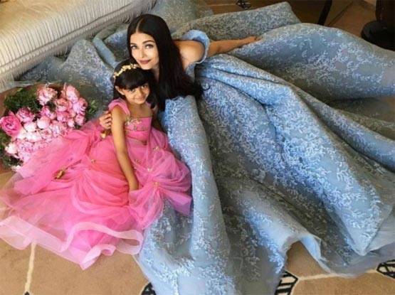 दादा के साथ फैंस से मिलीं आराध्या, बाद में बताया थोड़ी डरी हुई थी