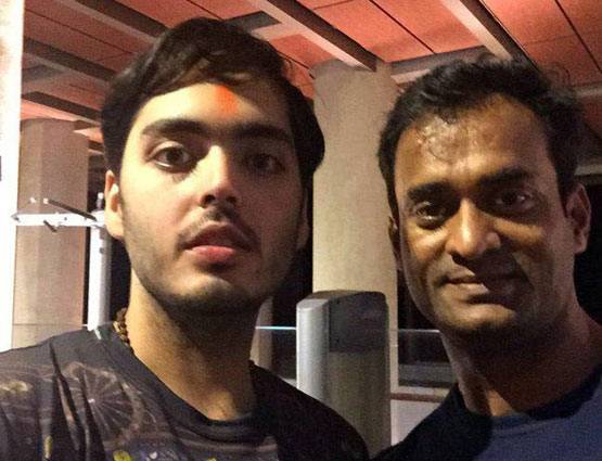 2 साल में कितने बदल गए हैं मुकेश अंबानी के बेटे, घटाया था 108 किलो वजन