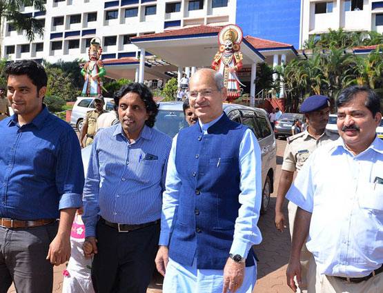 पायलट भी थे अनिल माधव दवे, नर्मदा के लिए 18 घंटे तक उड़ाया था प्लेन