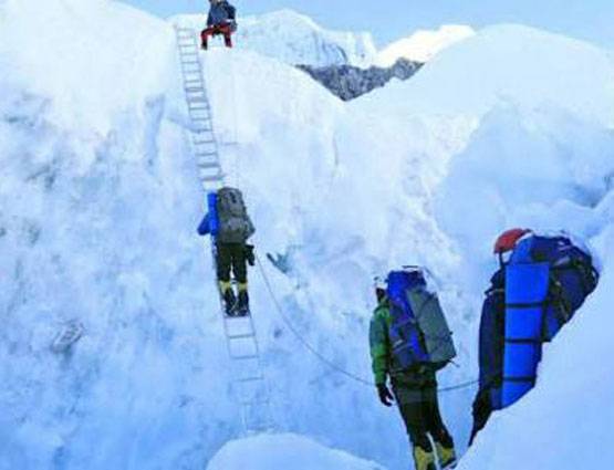 PHOTOS दो बच्चों की मां ने 5 दिन में दूसरी बार फतह किया माउंट एवरेस्ट