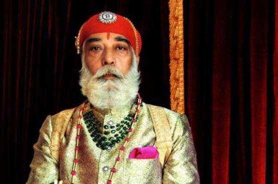 ऐशो-आराम की LIFE जी रहे थे ये राजा, अब एक कमरे के घर में बिताए 3 साल