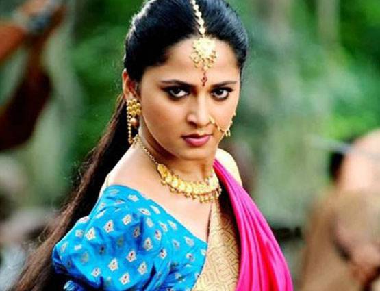 2 साल पहले प्रभास ने रुकवा दी थी अनुष्का की शादी, ये थी वजह