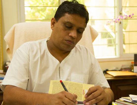 25 हजार करोड़ की प्रॉपर्टी के मालिक हैं पतंजलि के CEO, नहीं लेते सैलरी