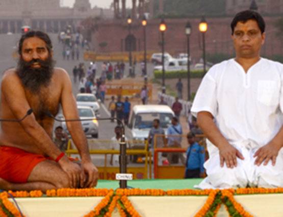 25 हजार करोड़ की प्रॉपर्टी के मालिक हैं पतंजलि के CEO, नहीं लेते सैलरी