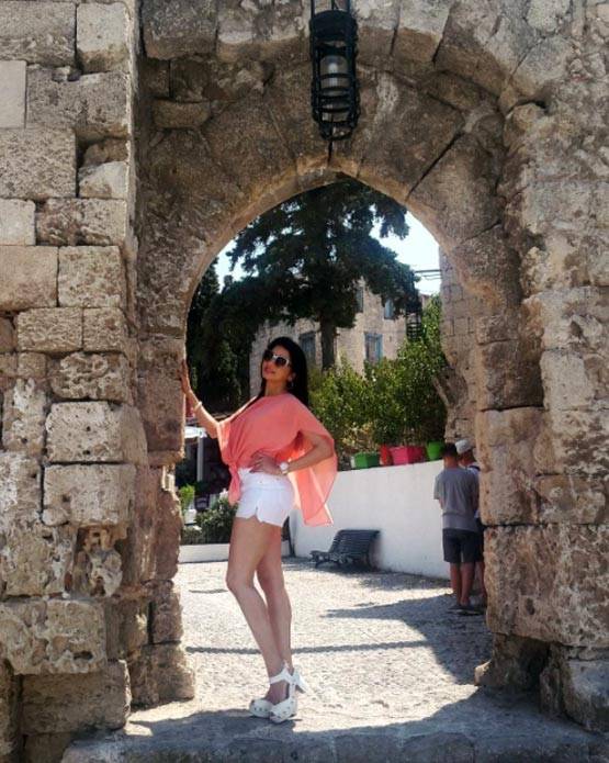 कितनी बदल गई है सलमान की ये हीरोइन, तस्वीरें देख रह जाएंगे हैरान