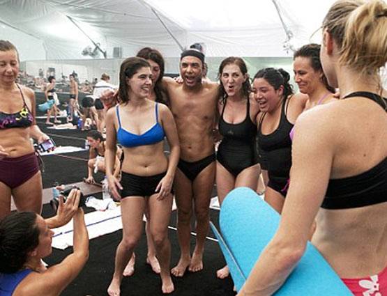 500 करोड़ की प्रॉपर्टी, ऐसी है इस 'हॉट योगगुरु' की LIFE