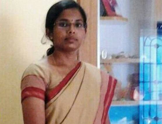 बचपन में चराती थी भैंस, आज हैं IAS ऑफिसर, पढ़ें हैरान करने वाली story