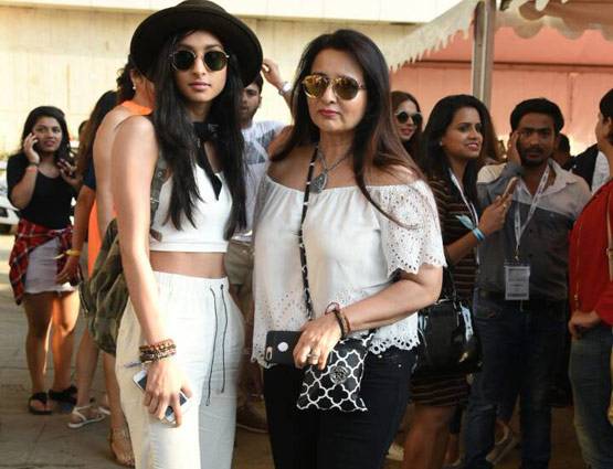 जस्ट‍िन बीबर के शो में पहुंचा बॉलीवुड, देखें किसने क्या पहना...