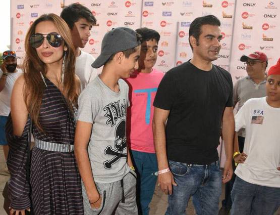 जस्ट‍िन बीबर के शो में पहुंचा बॉलीवुड, देखें किसने क्या पहना...