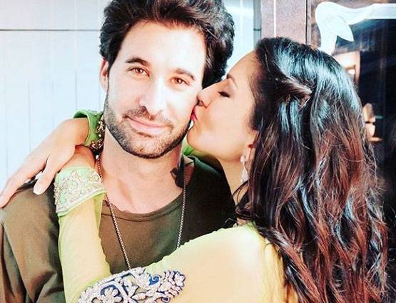 सनी लियोन के पति भी थे पोर्नस्टार, नहीं पसंद बीवी का INTIMATE होना