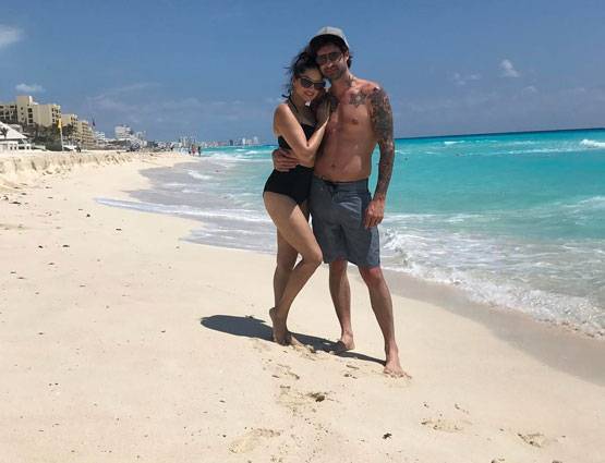 सनी लियोन के पति भी थे पोर्नस्टार, नहीं पसंद बीवी का INTIMATE होना