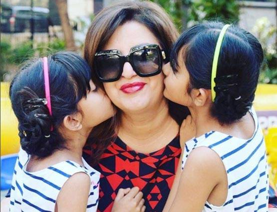 अपनी पत्नी से 8 साल छोटे हैं शिरीष कुंदर, शाहरुख ने मारा था थप्पड़