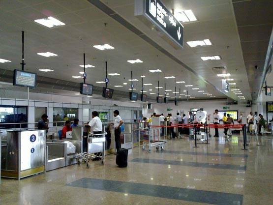 बोर्डिंग पास रखना जरूरी नहीं, फ्लाइट से सफर करने वाले याद रखें ये बातें