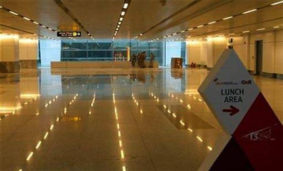 बोर्डिंग पास रखना जरूरी नहीं, फ्लाइट से सफर करने वाले याद रखें ये बातें