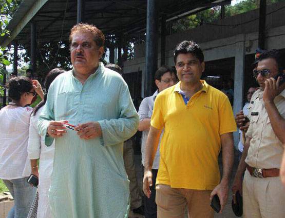 पर्दे की मां को श्रद्धांजलि देने नहीं जा सके सलमान, पहुंचे ये सेलेब्स