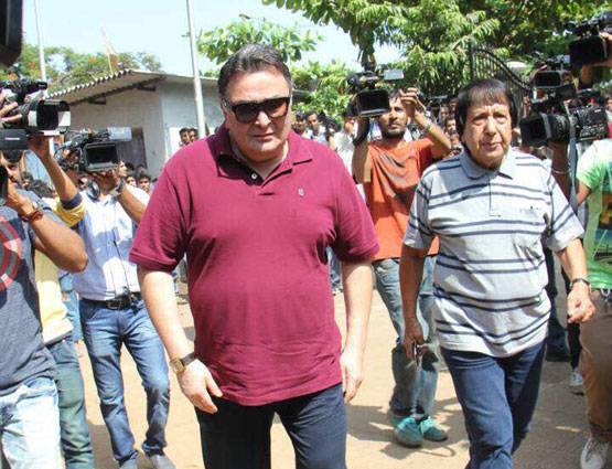 पर्दे की मां को श्रद्धांजलि देने नहीं जा सके सलमान, पहुंचे ये सेलेब्स