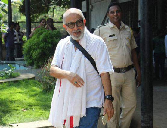 पर्दे की मां को श्रद्धांजलि देने नहीं जा सके सलमान, पहुंचे ये सेलेब्स