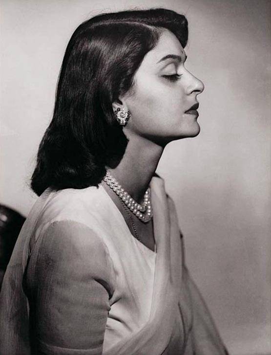 दुनिया की 10 खूबसूरत महिलाओं में शुमार गायत्री देवी को था कारों का शौक