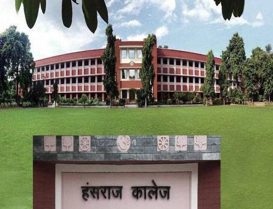 DU के टॉप 8 कॉलेज, जहां हर स्‍टूडेंट पढ़ने की चाहत रखता है...