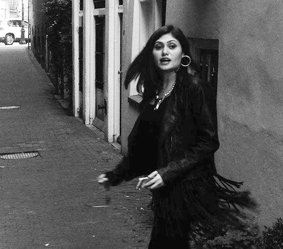 बड़ी हो गई हैं 'मिस्टर इंडिया' की टीना, अब ऐसी दिखती हैं