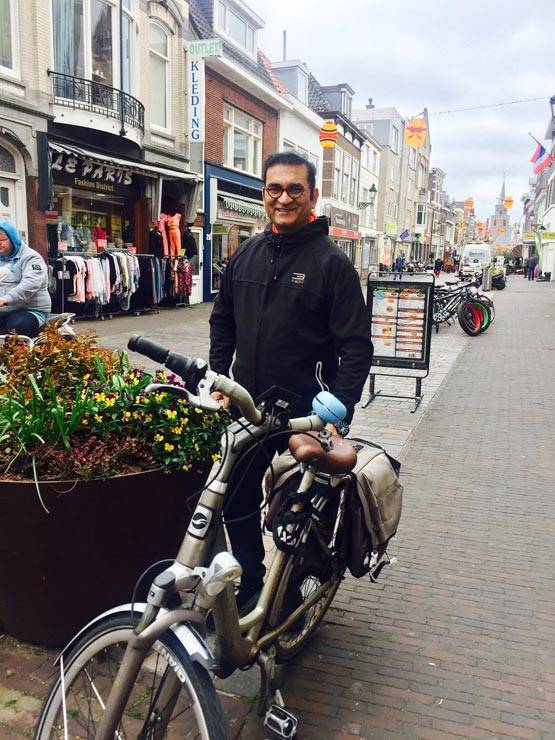 सिंगर अभिजीत कह रहे अपशब्द, किसी को बता रहे गे तो किसी को सेक्स वर्कर