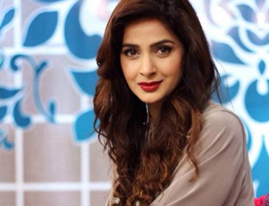 पाकिस्तानी एक्ट्रेस सबा बनी है इरफान खान की पत्नी