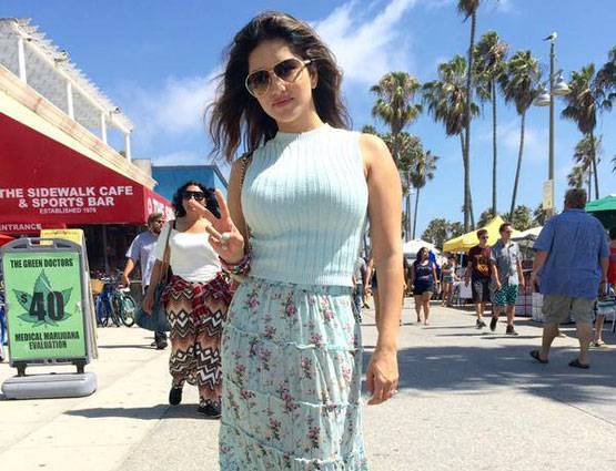 बचपन से लेकर 36 सालः PHOTOS में देखें सनी लियोन की जिंदगी