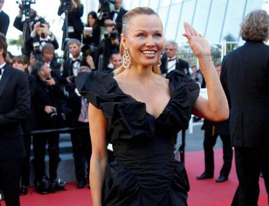 PHOTOS: पहले इतनी खूबसूरत थी पामेला, अब दिखने लगी ऐसी