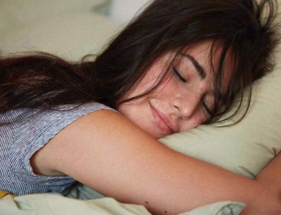 कटरीना खुद ही शेयर कर रही हैं अपनी HOT PHOTOS