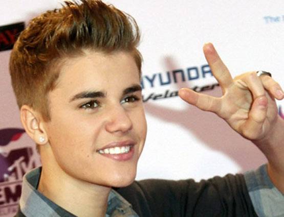 मुंबई में परफॉर्म करेंगे बीबर, जानें उनसे जुड़ी कुछ अनोखी बातें