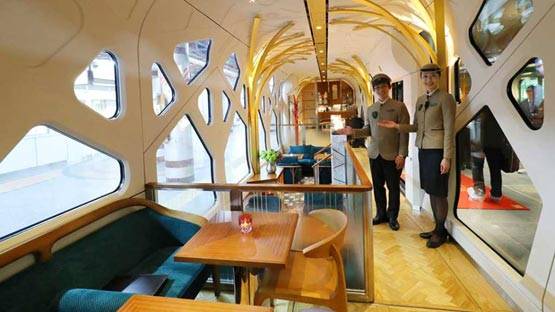 5 स्टार होटल जैसी है ये बुलेट ट्रेन, एक टिकट की कीमत साढे 6 लाख रुपये