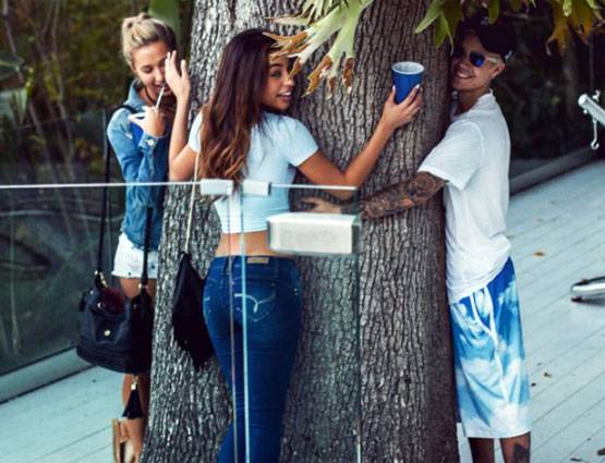 तो क्या सच में गे हैं जस्टिन बीबर? खुद देख लें ये PHOTOS