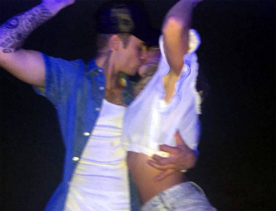 तो क्या सच में गे हैं जस्टिन बीबर? खुद देख लें ये PHOTOS