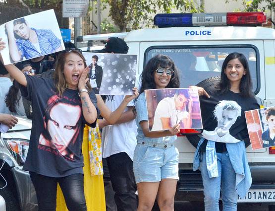 PHOTOS: एयरपोर्ट से सलमान खान के शेरा के साथ बाहर आए जस्ट‍िन