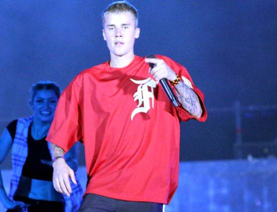 PHOTOS: कॉन्सर्ट में जस्टिन पर चढ़ा जोश, स्टेज पर दिखाया दंगल