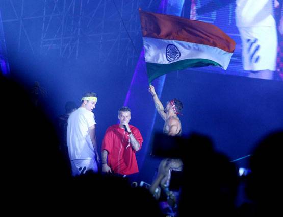 PHOTOS: कॉन्सर्ट में जस्टिन पर चढ़ा जोश, स्टेज पर दिखाया दंगल