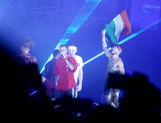 PHOTOS: कॉन्सर्ट में जस्टिन पर चढ़ा जोश, स्टेज पर दिखाया दंगल