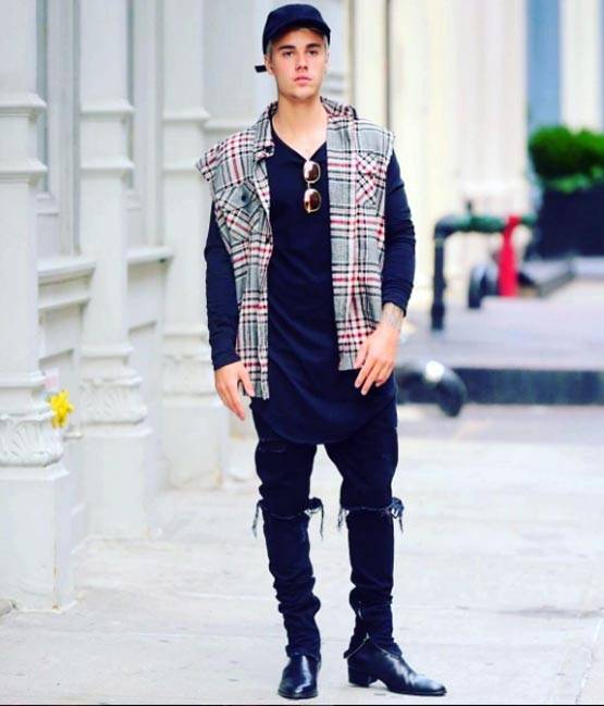 अपने देश कनाडा की आबादी से दोगुने हैं जस्टिन बीबर के फॉलोअर्स!