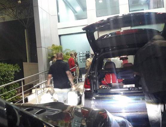 भारत छोड़ने की जल्दी में जस्टिन बीबर, कॉन्सर्ट के बाद एयरपोर्ट पर बदले कपड़े