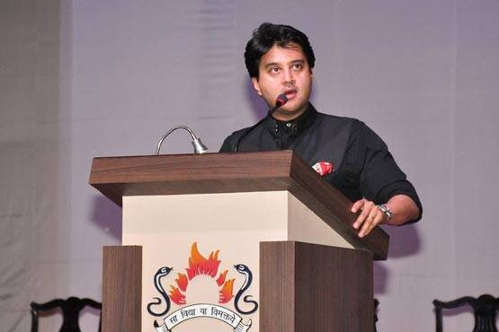 ये हैं ज्योतिरादित्य की पत्नी, राजघराने से रखती हैं ताल्लुक