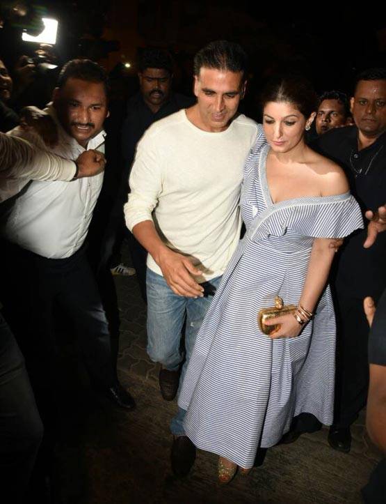 PHOTOS से सजा था करण का बर्थडे केक, पूरा बॉलीवुड पहुंचा पार्टी में