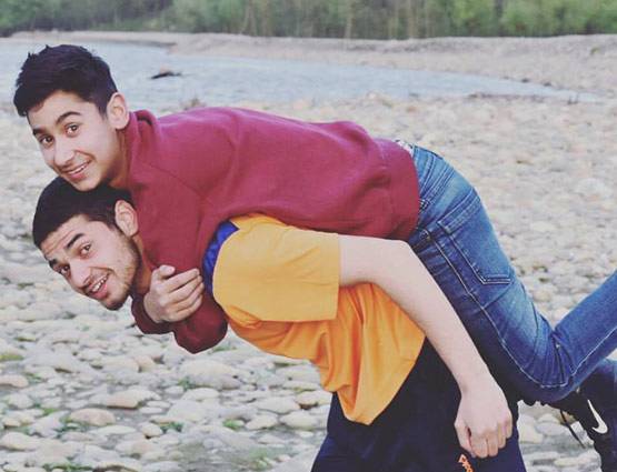 16 साल के कश्मीरी ने बना डाला अपना फेसबुक