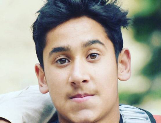 16 साल के कश्मीरी ने बना डाला अपना फेसबुक