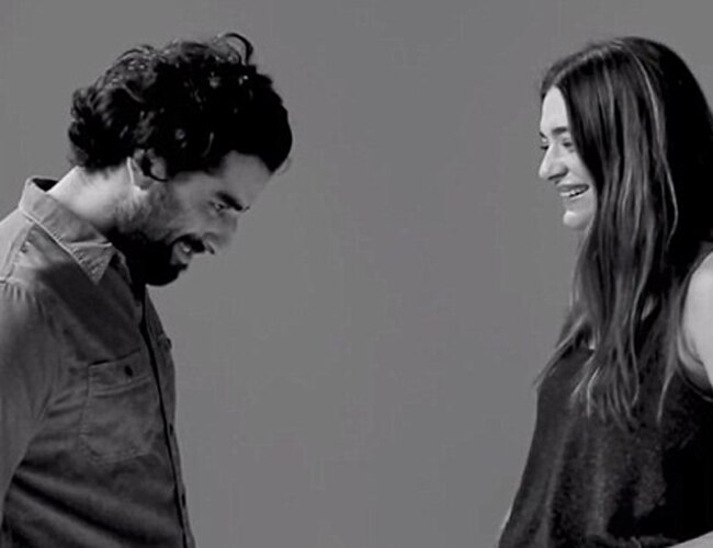 ...जब 20 अजनबियों ने किया लिप लॉक