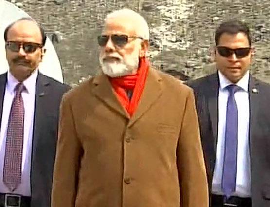 PHOTOS: 'शिवभक्त' मोदी ने केदारनाथ में किया रुद्राभिषेक