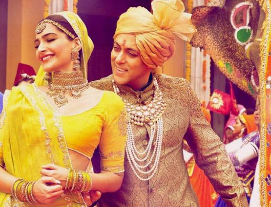 बाहुबली की टक्कर की हैं ये फिल्में, बजट में कोई नहीं कम